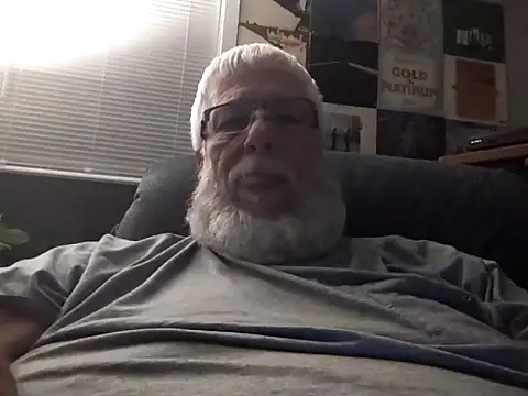 Snapshot of Futura_intx chatting on 09/22/25, 01:55 Futura intx online show from 09/22/25, 01:55