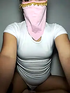lucianamorales online show from 01/17/25, 11:29