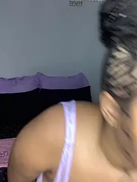 sexytinashe21 online show from 03/26/26, 07:56