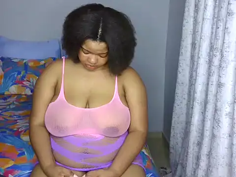 sexytinashe21 online show from 10/03/25, 07:26