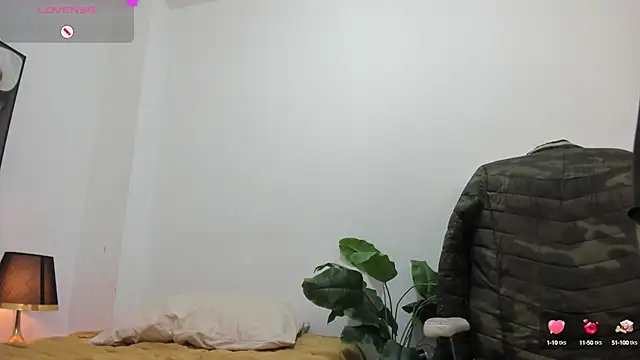 Snapshot of Thom_Ohtani chatting on 09/24/25, 01:57 Thom Ohtani online show from 09/24/25, 01:57