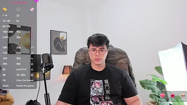 Snapshot of Thom_Ohtani chatting on 09/09/25, 01:49 Thom Ohtani online show from 09/09/25, 01:49
