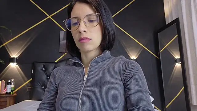 Snapshot of amabel_zambrano chatting on 10/12/25, 12:39 amabel zambrano online show from 10/12/25, 12:39