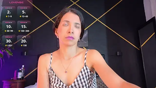 Snapshot of amabel_zambrano chatting on 11/17/25, 12:09 amabel zambrano online show from 11/17/25, 12:09