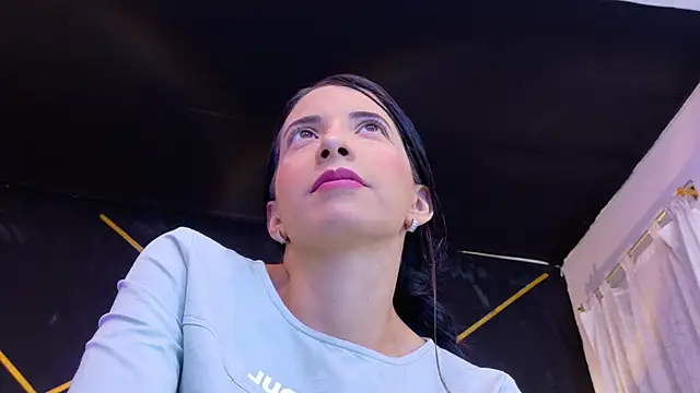 amabel zambrano online show from 04/19/26, 11:22