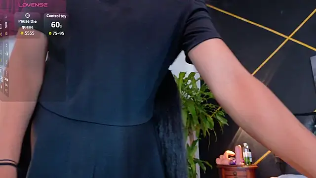 Snapshot of amabel_zambrano chatting on 10/24/25, 12:04 amabel zambrano online show from 10/24/25, 12:04