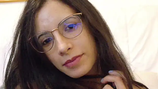 Snapshot of amabel_zambrano chatting on 03/10/25, 02:48 amabel zambrano online show from 03/10/25, 02:48