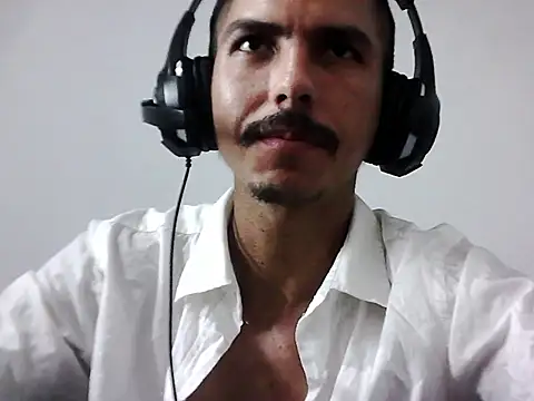 MagrinhoSaradoo online show from 11/02/25, 11:10