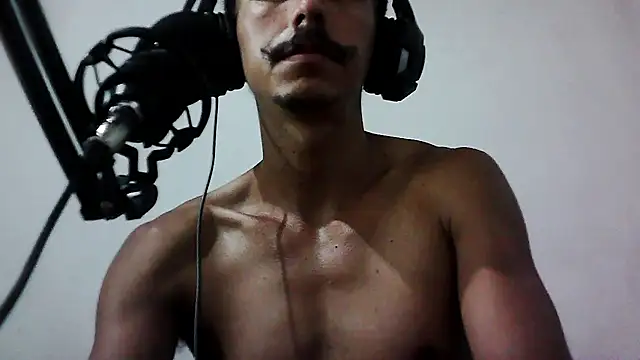 MagrinhoSaradoo online show from 04/12/26, 05:11