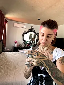 Izy cute  online show from 11/15/25, 07:07