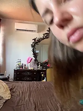 Snapshot of Izy_cute_ chatting on 09/12/25, 07:35 Izy cute online show from 09/12/25, 07:35