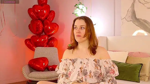 Snapshot of EllieGarson chatting on 02/14/26, 05:02 EllieGarson online show from 02/14/26, 05:02