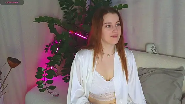 EllieGarson online show from 11/01/25, 05:18