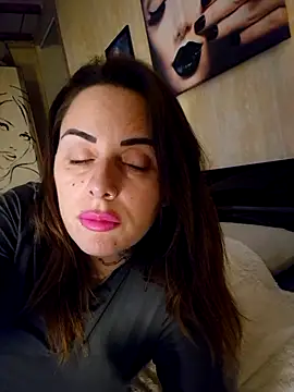 brune caliente online show from 02/27/25, 10:42