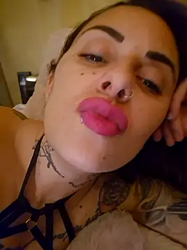 brune caliente online show from 03/03/25, 11:44