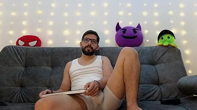 Snapshot of ErickBrant chatting on 03/01/25, 11:37 ErickBrant online show from 03/01/25, 11:37