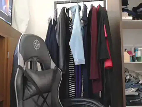 Snapshot of loirascorpio chatting on 01/16/25, 05:33 loirascorpio online show from 01/16/25, 05:33