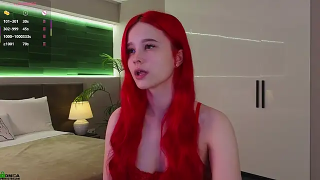 Snapshot of Rina_Red chatting on 11/13/25, 01:31 Rina Red online show from 11/13/25, 01:31