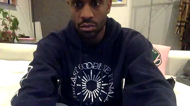 Snapshot of mileshighclub420 chatting on 01/07/25, 01:49 mileshighclub420 online show from 01/07/25, 01:49