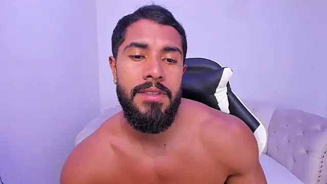 Santiago huntt online show from 11/24/25, 09:15