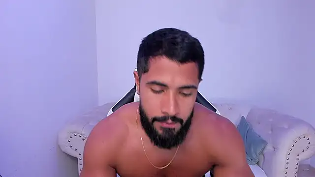 Santiago huntt online show from 11/10/25, 09:20