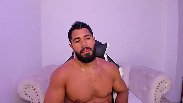 Santiago huntt online show from 12/18/25, 02:16