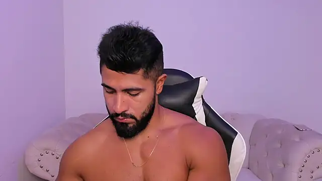 Santiago huntt online show from 03/28/26, 01:23