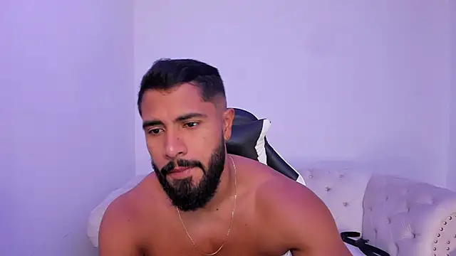 Santiago huntt online show from 11/29/25, 01:22