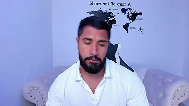 Santiago huntt online show from 10/04/25, 02:13