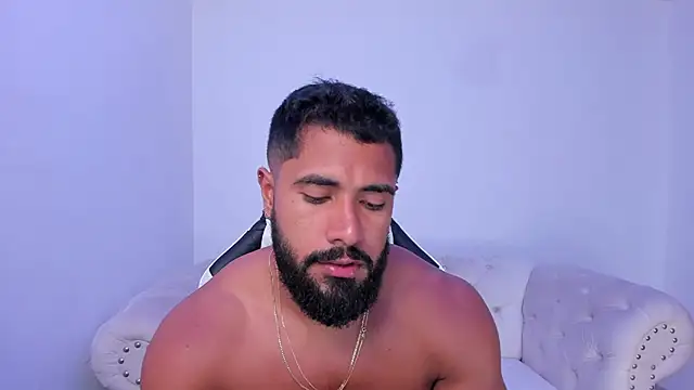 Santiago huntt online show from 10/27/25, 08:10