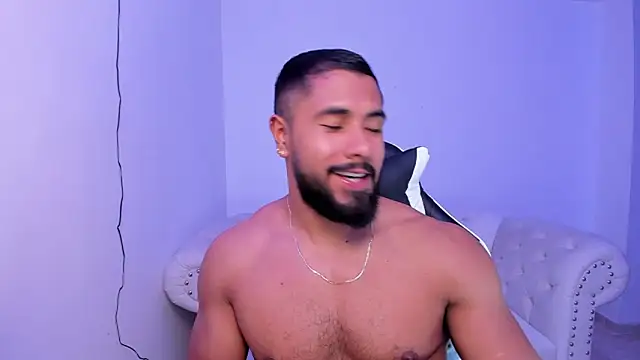 Santiago huntt online show from 03/10/25, 09:40