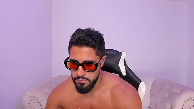 Santiago huntt online show from 03/11/26, 09:20