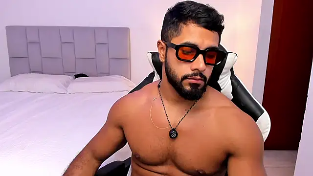 Santiago huntt online show from 04/09/26, 09:43