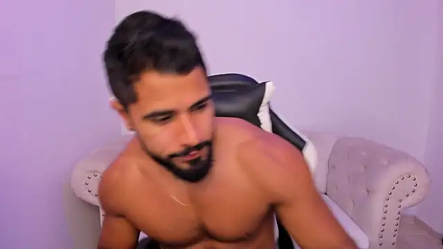 Santiago huntt online show from 03/09/26, 08:23