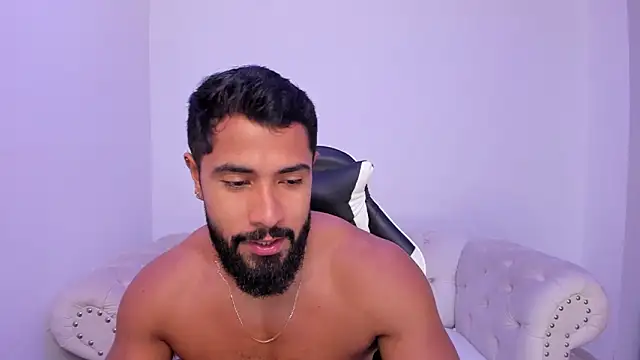 Santiago huntt online show from 12/22/25, 01:00