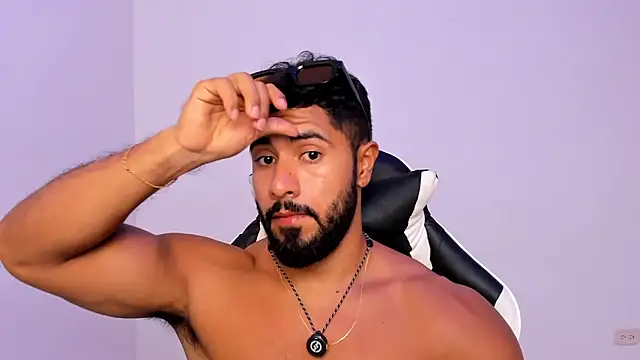 Santiago huntt online show from 04/06/26, 08:54