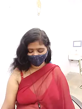 Snapshot of Lucky-Deepthi chatting on 03/08/25, 11:28 Lucky-Deepthi online show from 03/08/25, 11:28