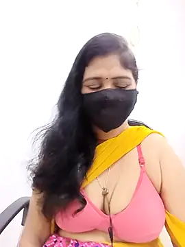 Lucky-Deepthi online show from 05/12/26, 09:32