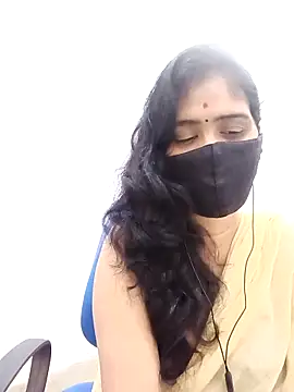 Snapshot of Lucky-Deepthi chatting on 09/28/25, 12:28 Lucky-Deepthi online show from 09/28/25, 12:28