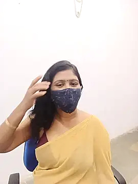 Snapshot of Lucky-Deepthi chatting on 02/28/25, 10:28 Lucky-Deepthi online show from 02/28/25, 10:28