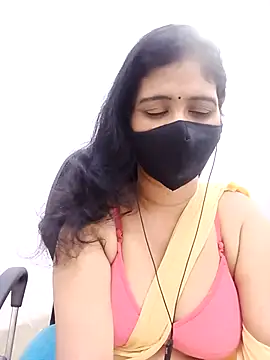 Lucky-Deepthi online show from 04/05/26, 01:51