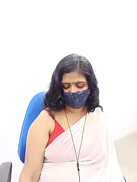 Snapshot of Lucky-Deepthi chatting on 03/07/25, 09:59 Lucky-Deepthi online show from 03/07/25, 09:59