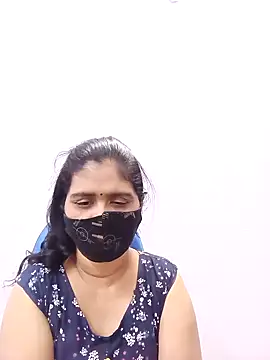 Snapshot of Lucky-Deepthi chatting on 02/15/25, 10:52 Lucky-Deepthi online show from 02/15/25, 10:52