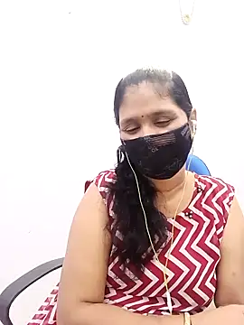 Snapshot of Lucky-Deepthi chatting on 02/20/25, 04:58 Lucky-Deepthi online show from 02/20/25, 04:58