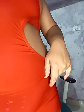 BigAssSarah online show from 01/07/26, 01:43