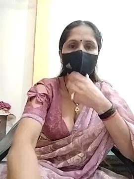 Snapshot of priyancyfun chatting on 03/18/25, 04:50 priyancyfun online show from 03/18/25, 04:50
