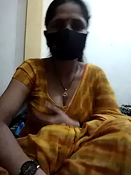 Snapshot of priyancyfun chatting on 03/12/25, 10:50 priyancyfun online show from 03/12/25, 10:50