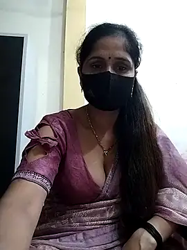 Snapshot of priyancyfun chatting on 10/15/25, 04:59 priyancyfun online show from 10/15/25, 04:59