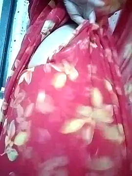 Snapshot of priyancyfun chatting on 10/10/25, 04:41 priyancyfun online show from 10/10/25, 04:41