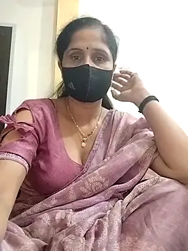 Snapshot of priyancyfun chatting on 10/14/25, 05:24 priyancyfun online show from 10/14/25, 05:24